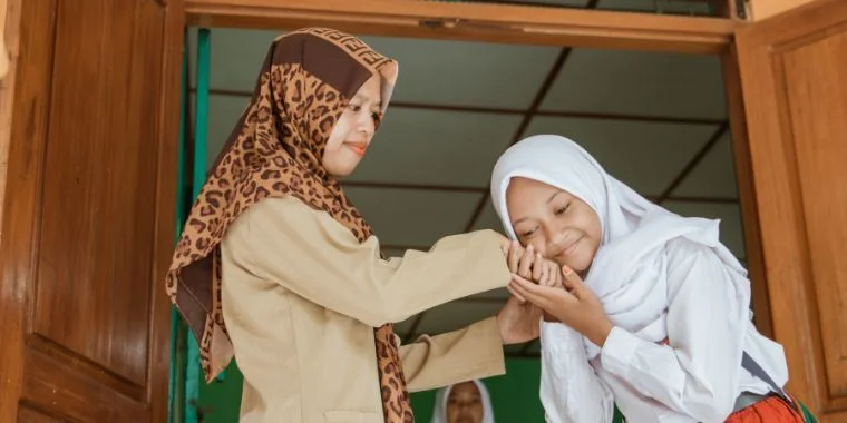 Kaget! Gaji PPPK Guru 2024 Ternyata Lebih Besar dari PNS? 3 gaji pppk dan pns