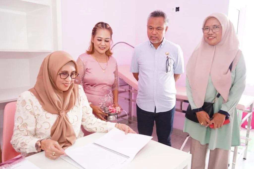 Intip Gaji Bidan 2024 yang Tembus Rp7 Juta per Bulan, Simak Detailnya 3 gaji bidan pns