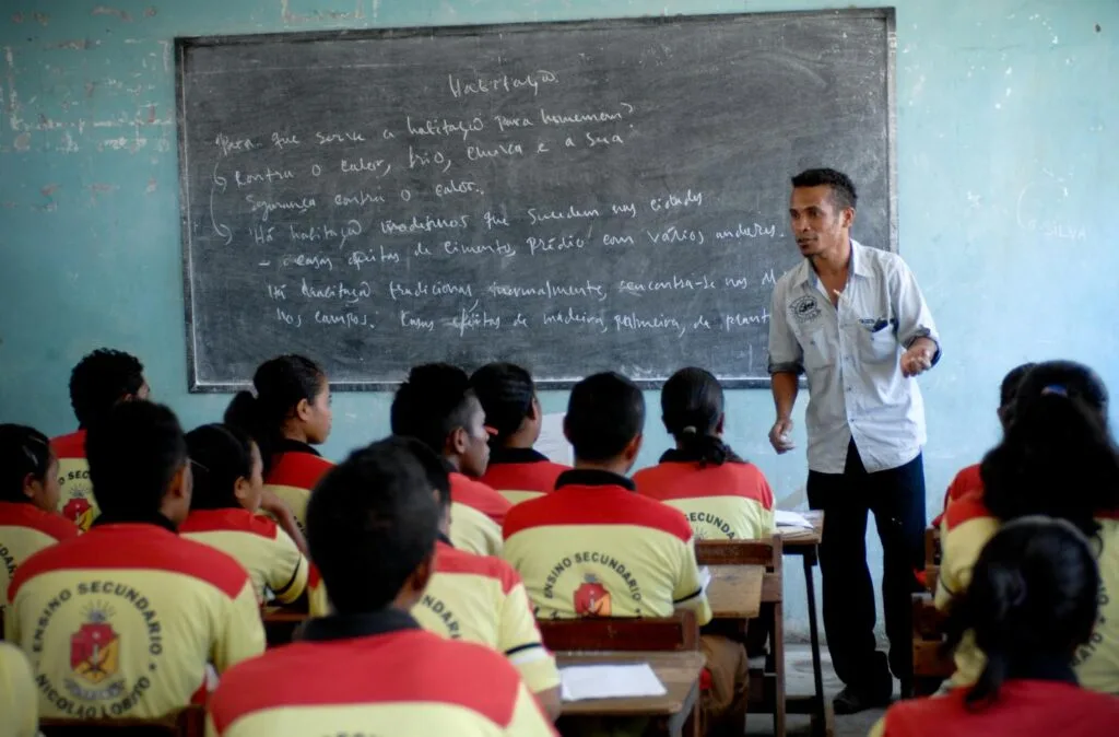 99 Ucapan Selamat Hari Guru Nasional yang Menyentuh Hati 3 kapankah hari guru nasional