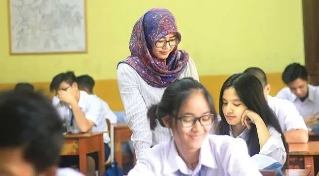 Aturan Baru 2025: Guru PPPK Kini Resmi Boleh Mengajar di Sekolah Swasta 2 guru pppk adalah