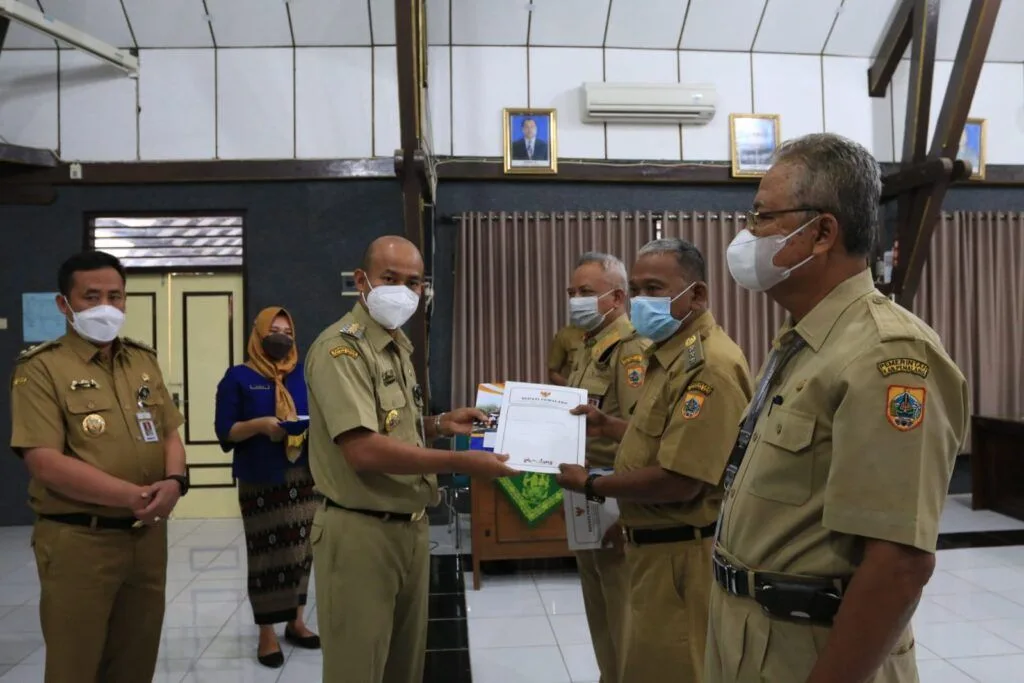 Batas Usia Pensiun PNS & PPPK Kini Setara Sesuai UU ASN 2023Â 2 peraturan bkn tentang batas usia pensiun pns