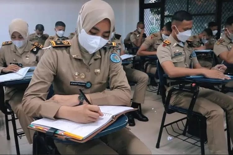 Materi SKD Kedinasan: Wajib Kuasai 3 Jenis & Kisi-kisi Jitu! 3 latihan soal materi skd kedinasan