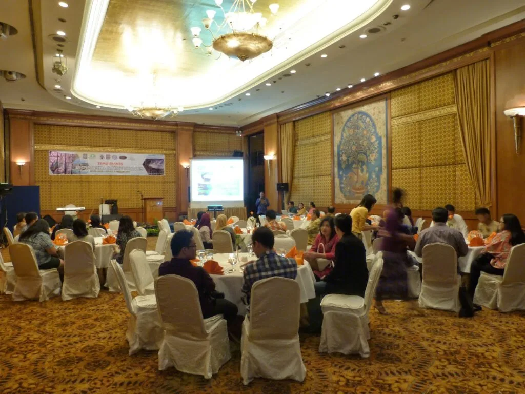 Pemerintah Konfirmasi Pemberian Uang Saku Rapat PNS Akan Dihilangkan Mulai 2026 3 uang saku rapat dan pulsa pns