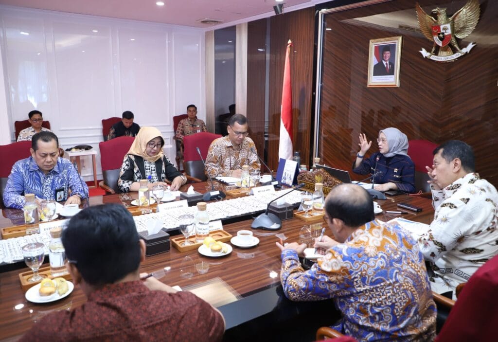 Era Baru ANRI: KemenPANRB Dorong Transformasi Digital 2025 3 dorong transformasi digital bersama anri