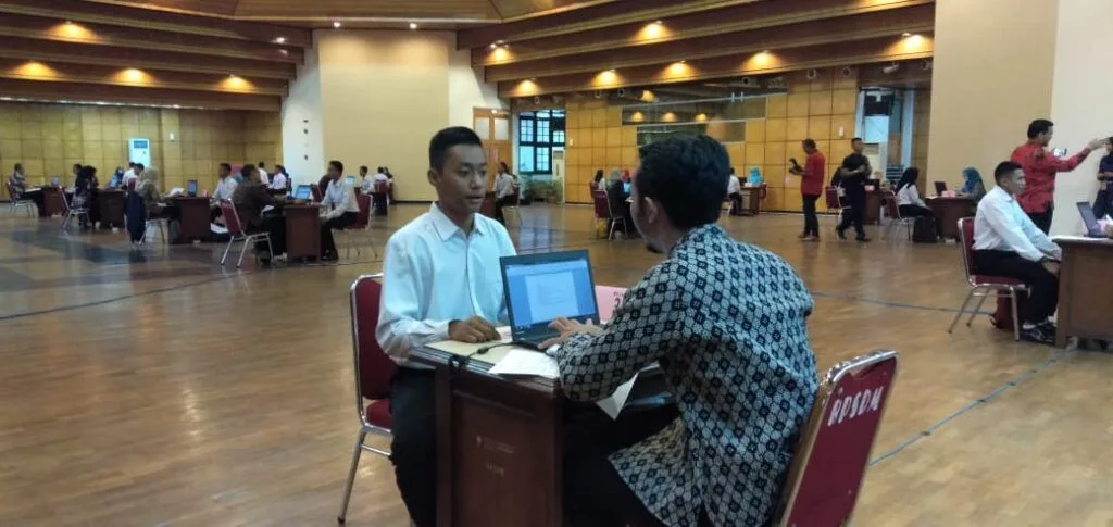 5 Pertanyaan Tes Wawancara Kedinasan dan Cara Menjawabnya 1 tes wawancara kedinasan