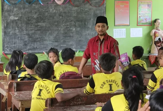 Kabar Gembira ! Insentif Guru Honorer 2025 Cair Agustus! 2 insentif guru honorer 2025 kapan cair