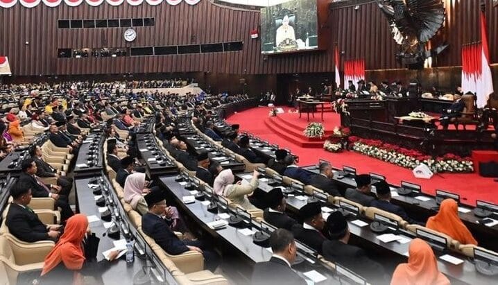 DPR Target 3.500 ASN Pindah ke IKN 2025! Wajib Cek Disini! 1 asn pindah ke ikn