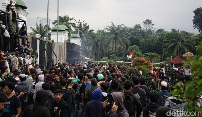 WFA PNS! 2 Kementrian Resmi Terapkan! Dampak Dari Demo! 2 wfa pns