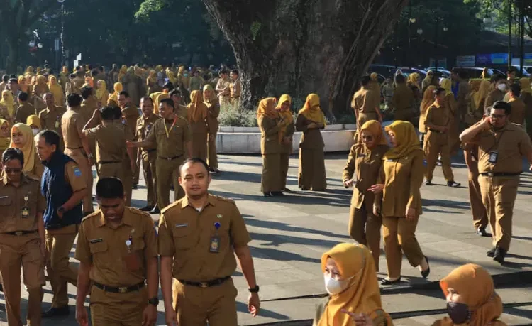 Urutan Lengkap! Pangkat dan Golongan PNS Terbaru 2025! 2 golongan pns dari terendah sampai tertinggi