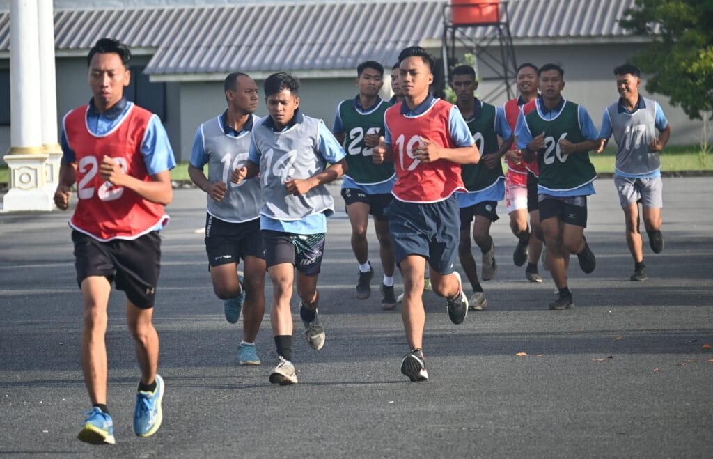 Panduan Tips Lari 12 Menit Pada Kesamaptaan SEKDIN 3 strategi lari 12 menit