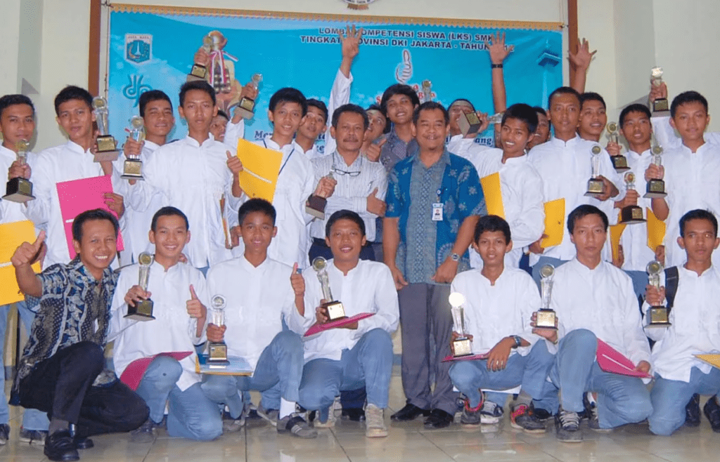 Apakah Lulusan SMK Bisa Masuk TNI? Ini Jawaban dan Syaratnya 1 lulusan smk bisa masuk tni